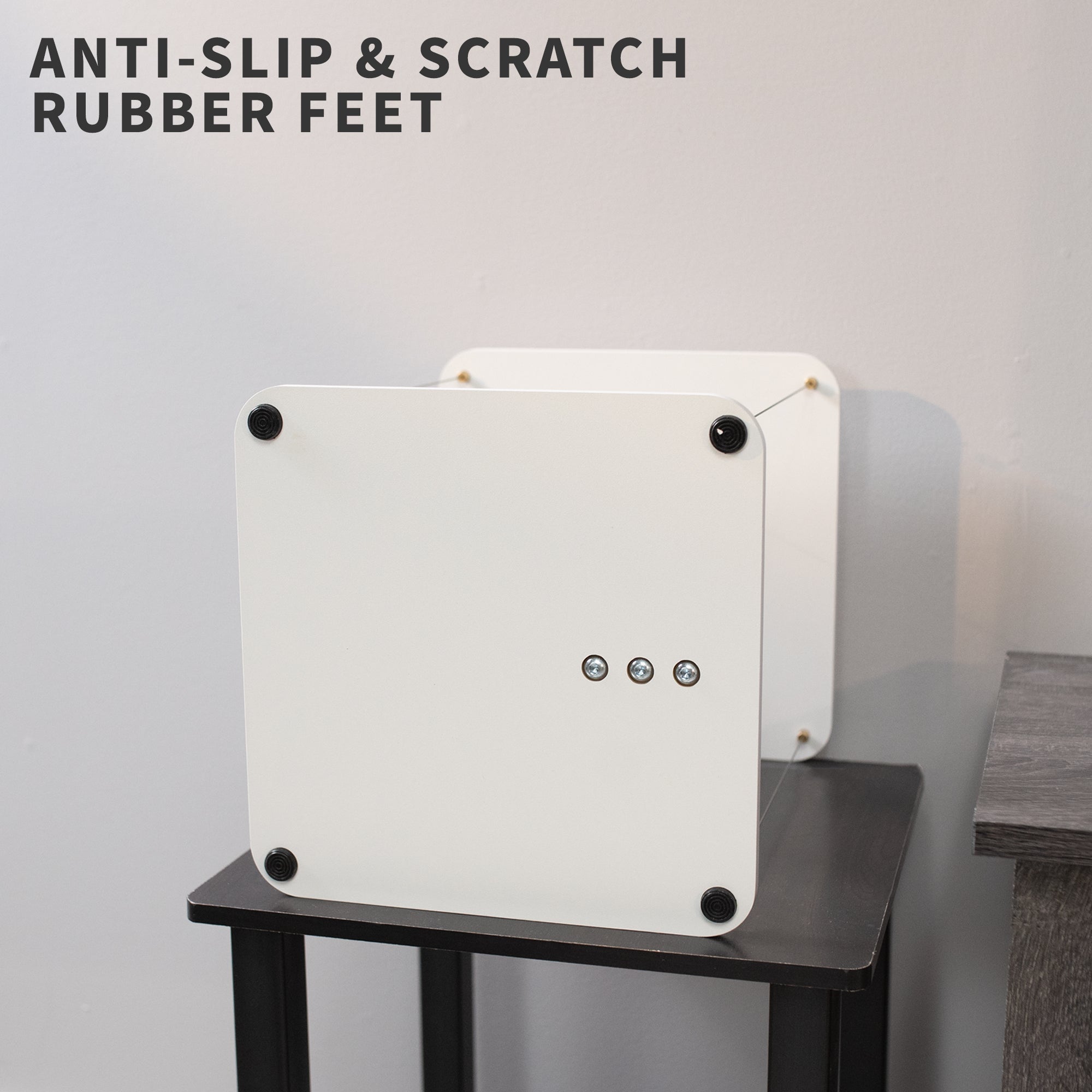 Anti-slip and scratch rubber feet of anti-gravity floating speaker stand.