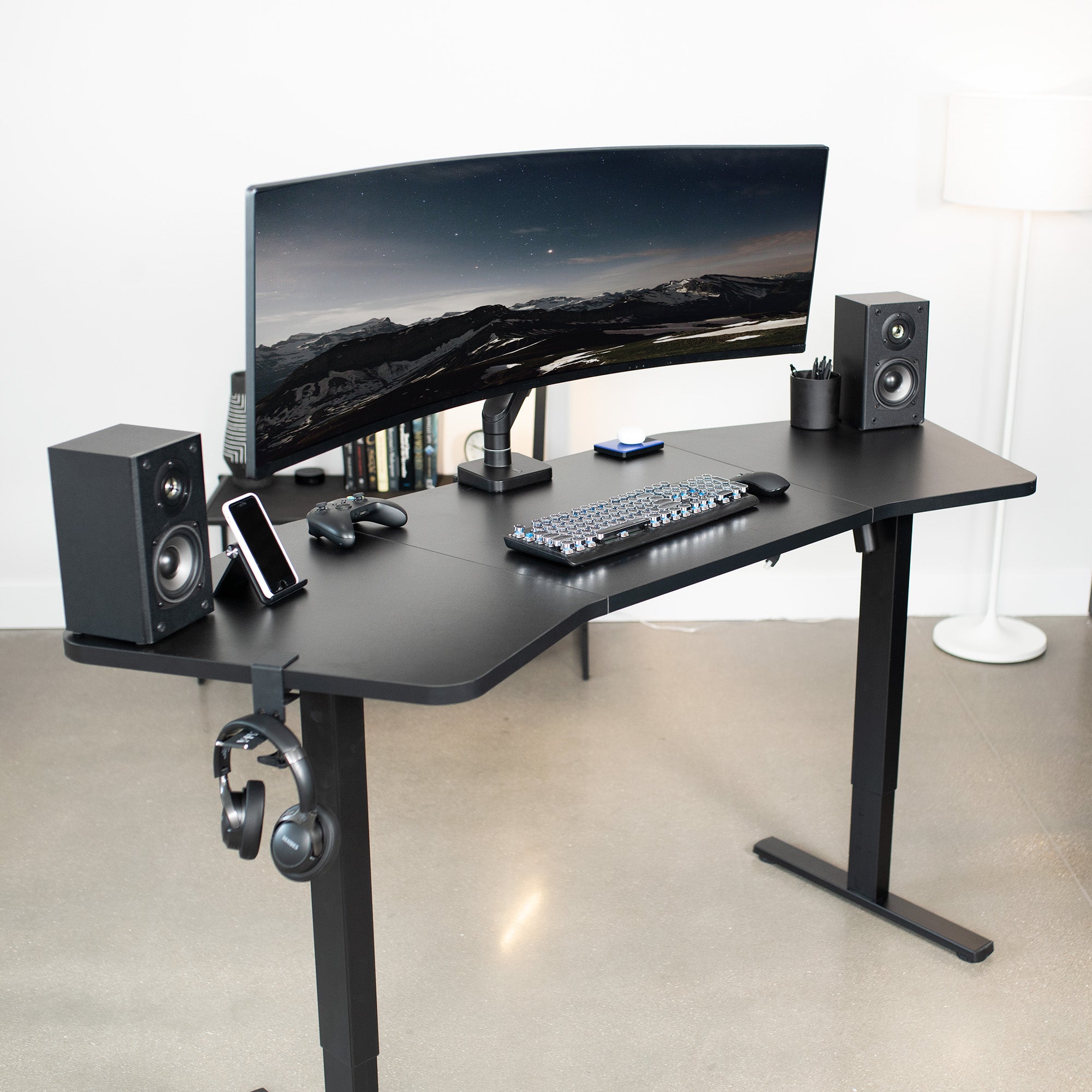 The 3-piece top is ideal for corner setups and is compatible with both manual and electric frames measuring 49” in length.