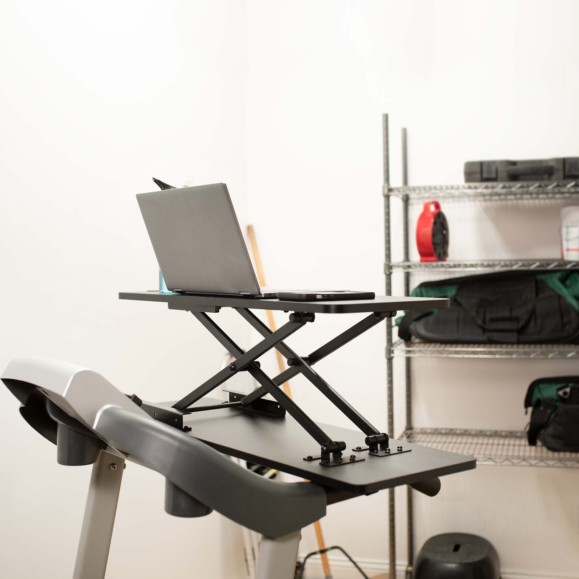 Feature of the main x-frame structure that provides smooth height adjustments.